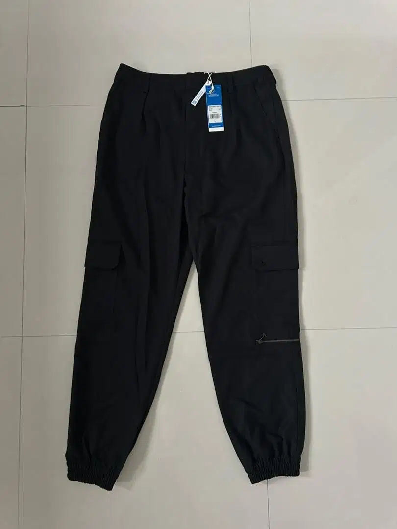 CELANA ADIDAS CARGO ORIGINAL HN5867 BNWT