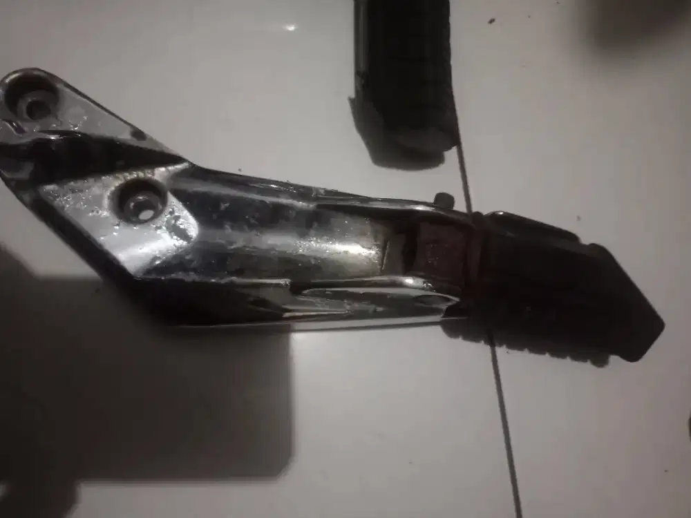 Footstep yamaha nouvo z