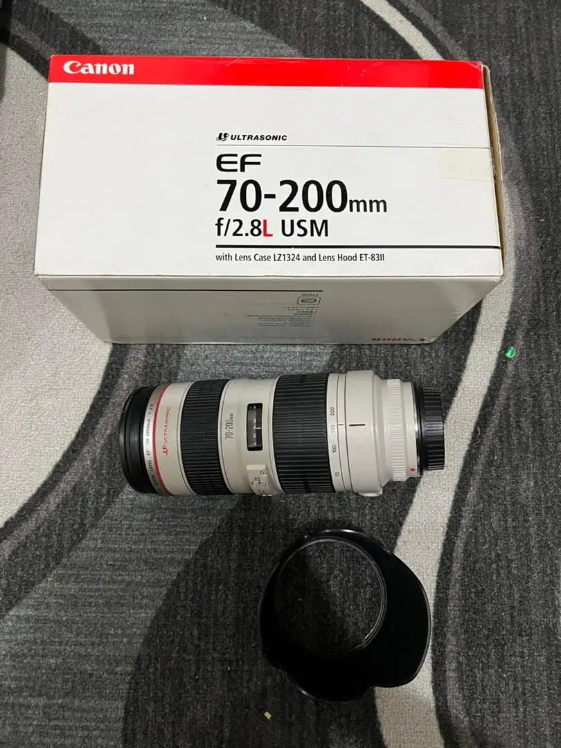 Lensa Canon 70-200mm F2.8 Fullset Like New