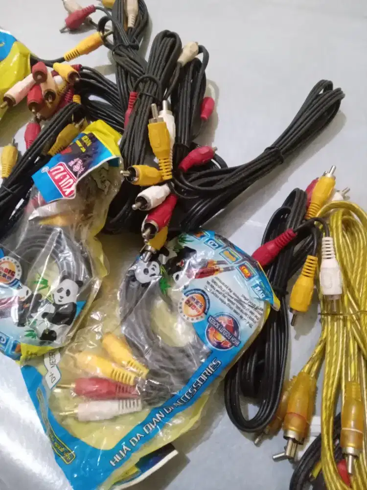 Kabel Av Untuk Tv dan Parabola