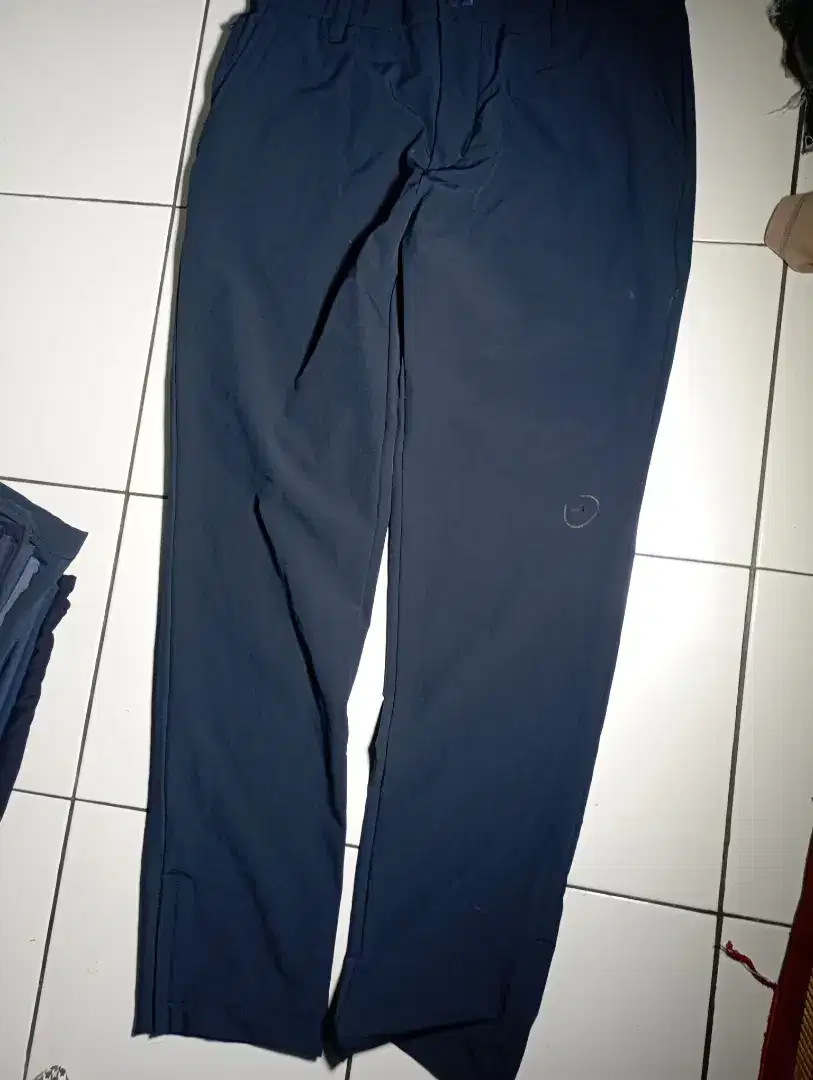 nautica size 33, LP: 44cm,kondisi baru,jual 100k