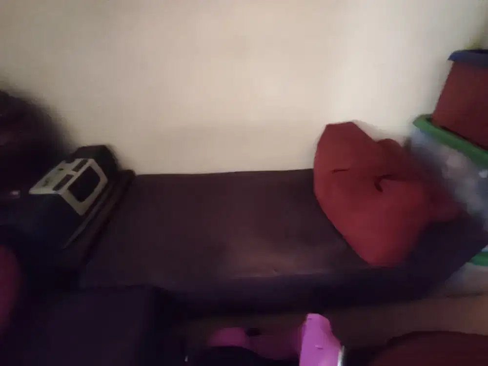 Dijual Sofa L warna ungu