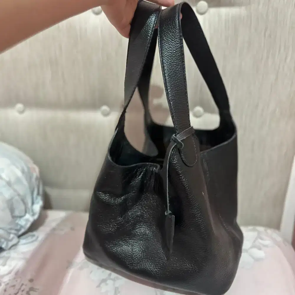 Tas wanita kulit asli