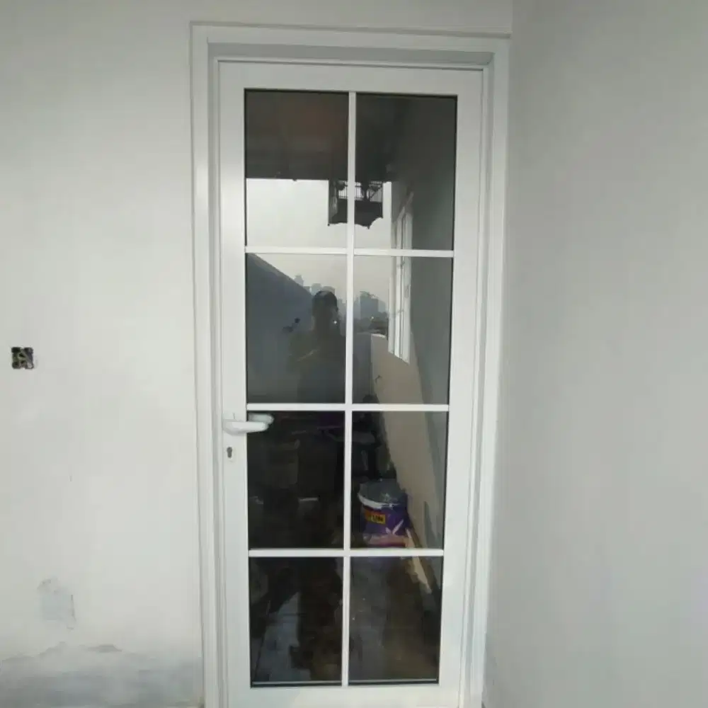pintu almunium kaca