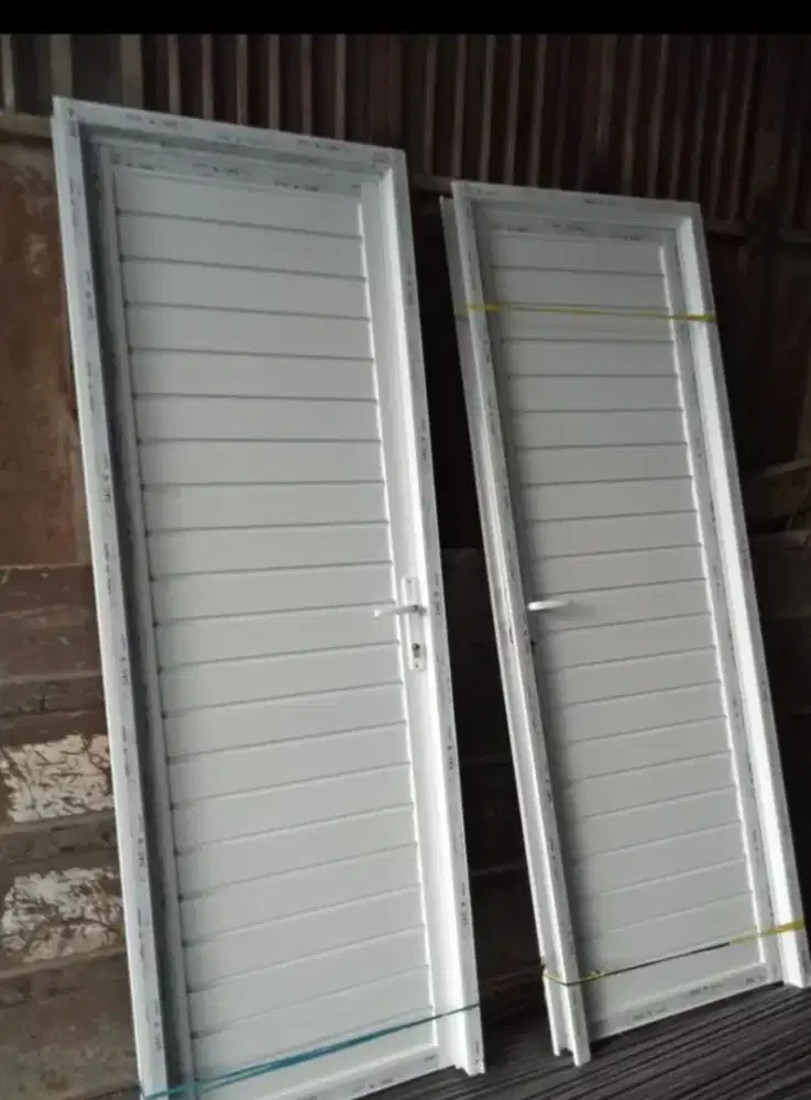 pintu kamar mandi almunium