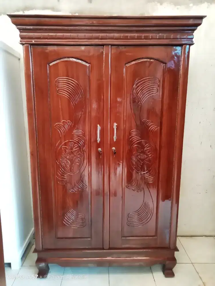 Lemari pintu2 kayu jati
