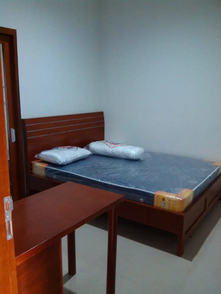 Kos Kayu Manis Karyawati dan Suami Istri (Pasutri) Akses Busway KRL