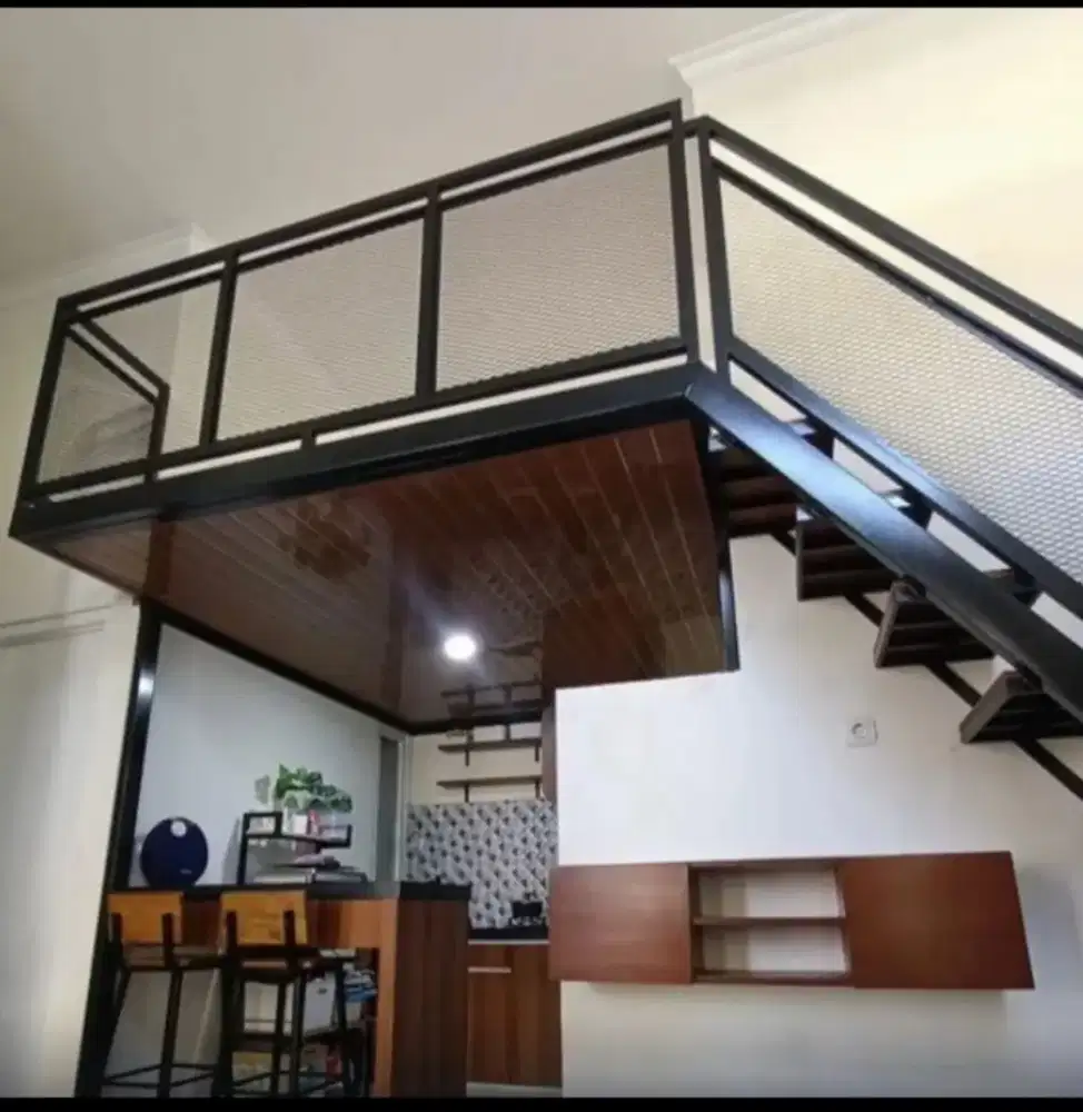 Mezzanine  rangka besi holo