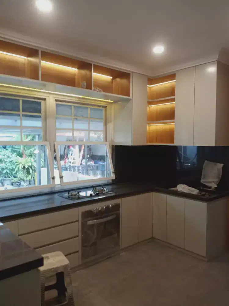 Menerima jasa borongan pengerjaan furniture, melamic, duco, cat tembok