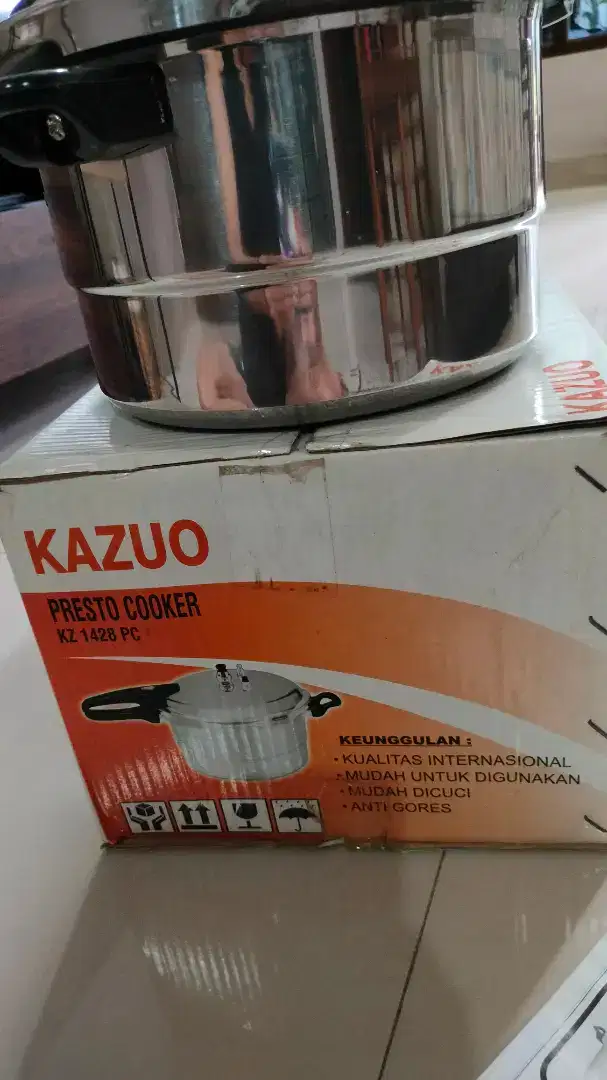 Panci presto merk Kazuo type KZ 1428 PC