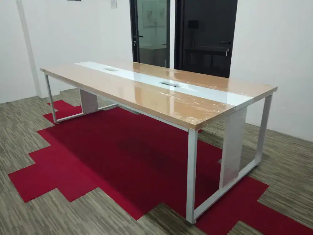 meja meeting kantor
