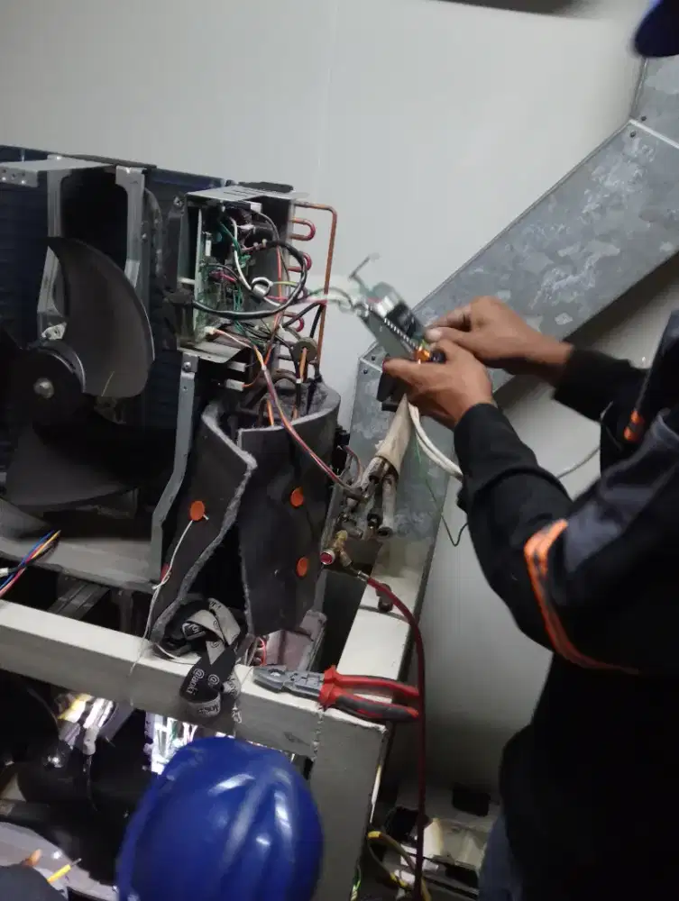 Service AC bergaransi 60 hari