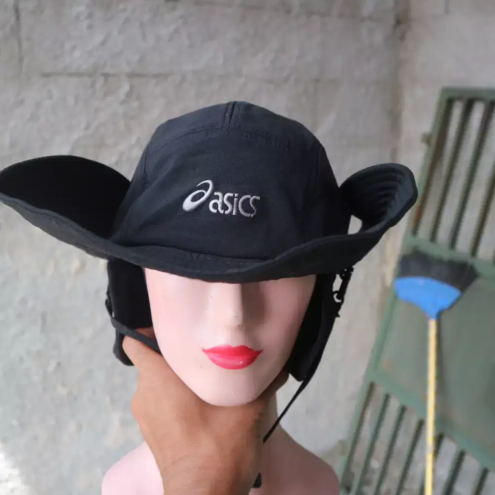 Topi Rimba Asics outdoor