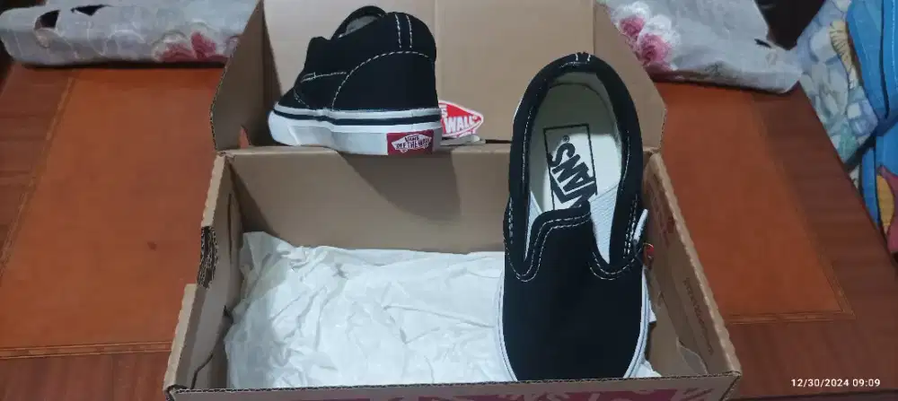 Sepatu vans kids