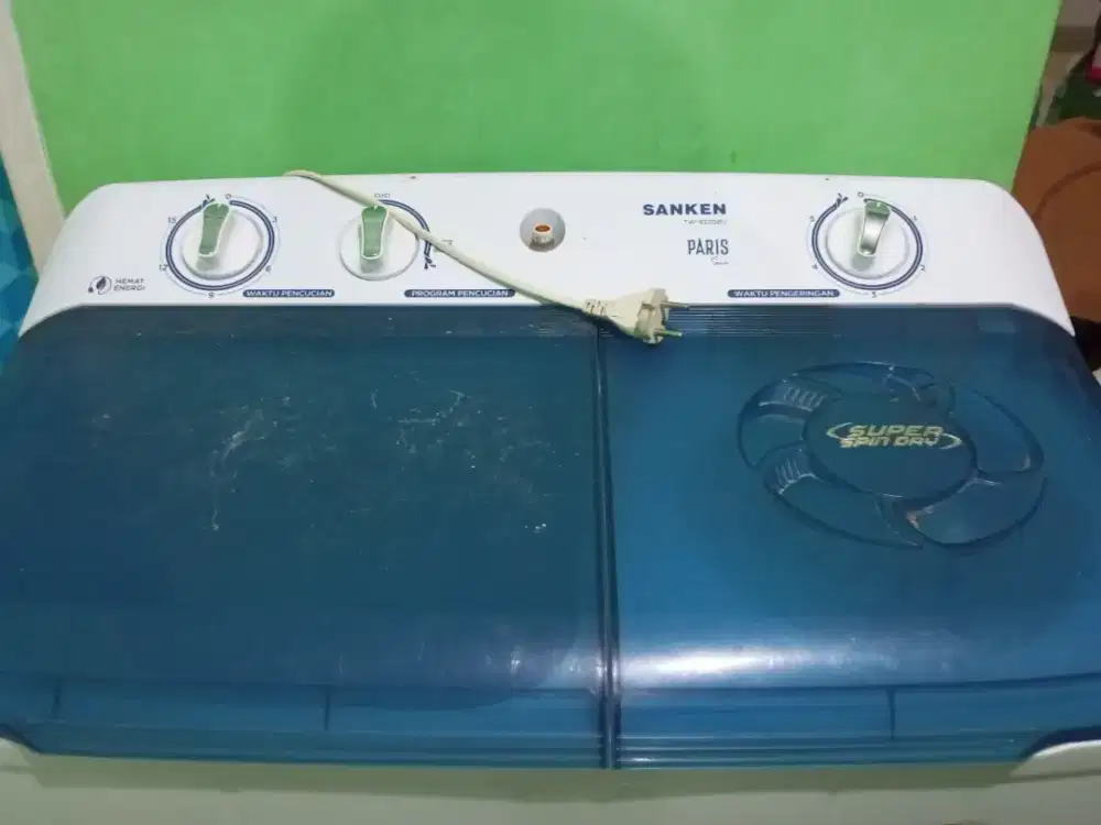 Mesin cuci Sanken kapasitas besar 10kg mulus bgt