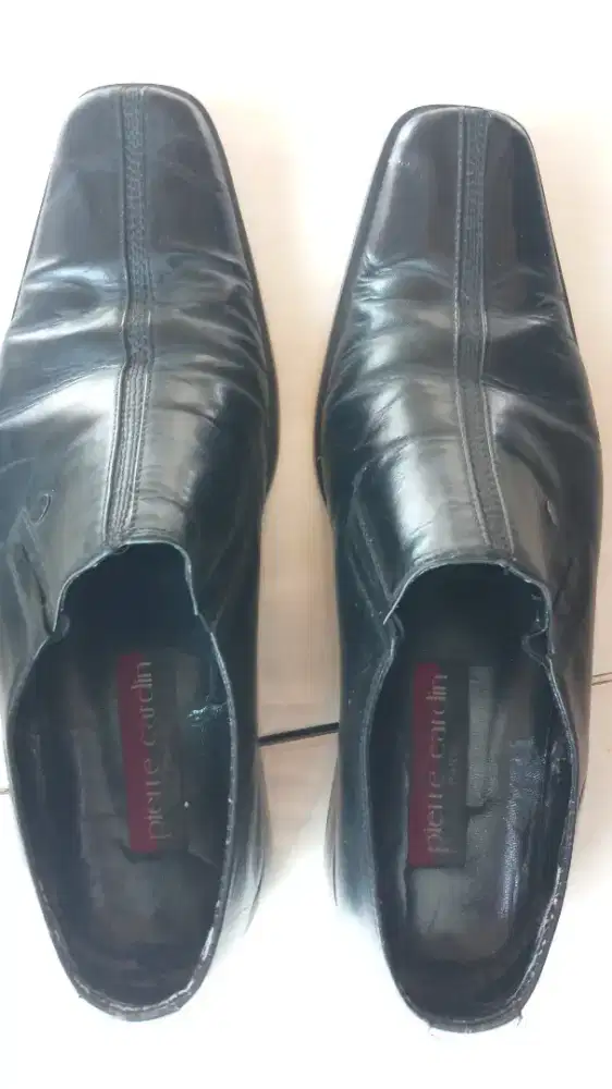 Sepatu pantovel Piere Cardin