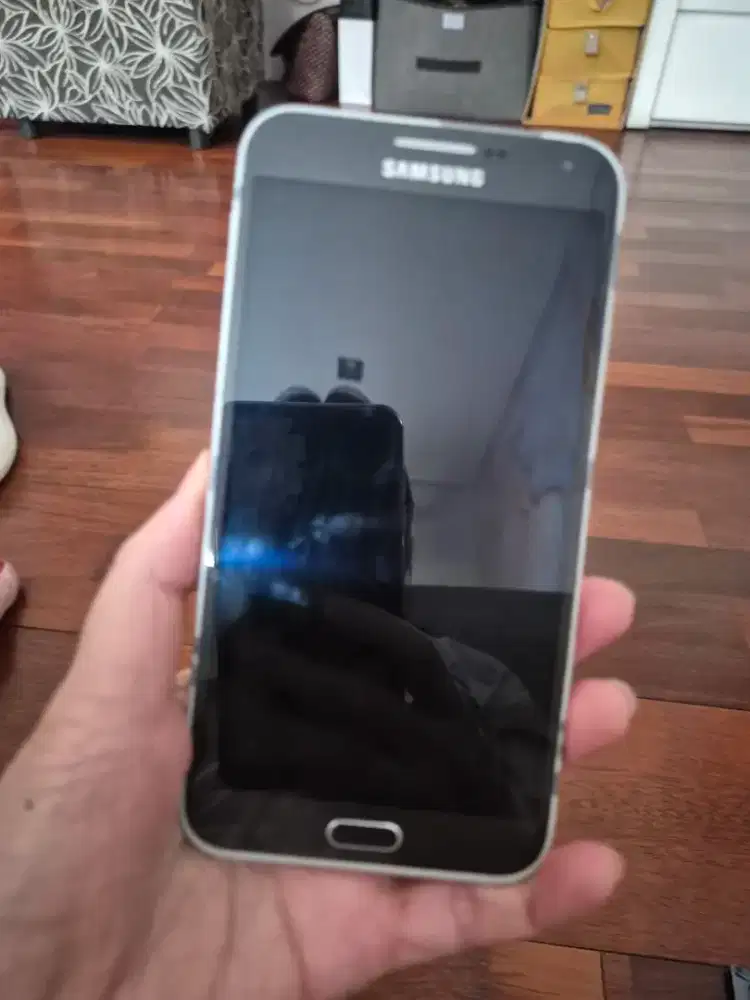 HP samsung E7 kondisi on