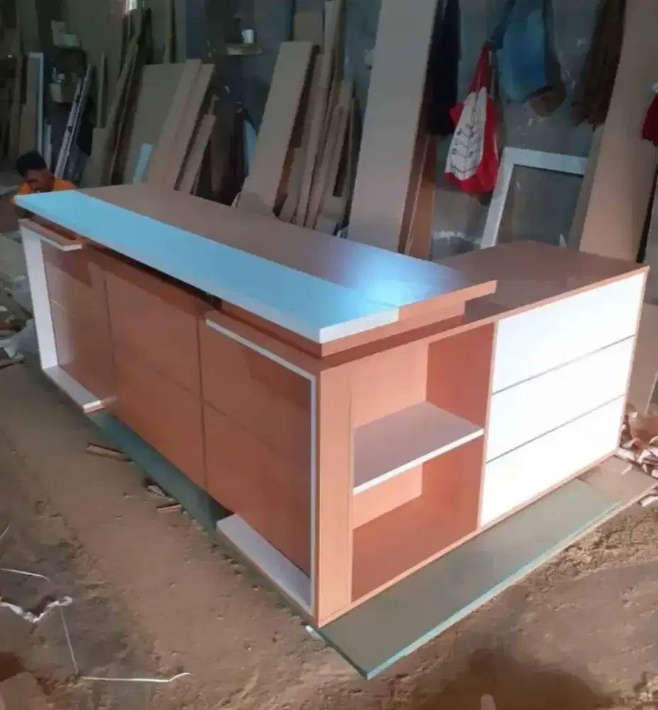 Meja kantor custom kekinian