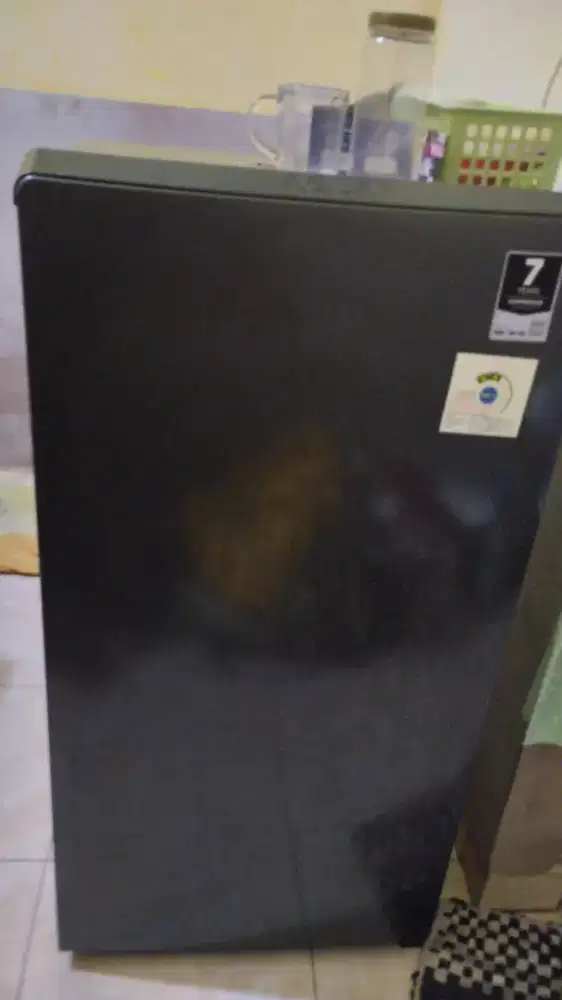 Kulkas Aquos satu pintu