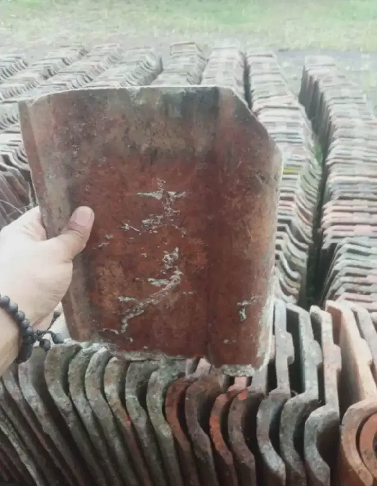 genteng bekas layak pakai