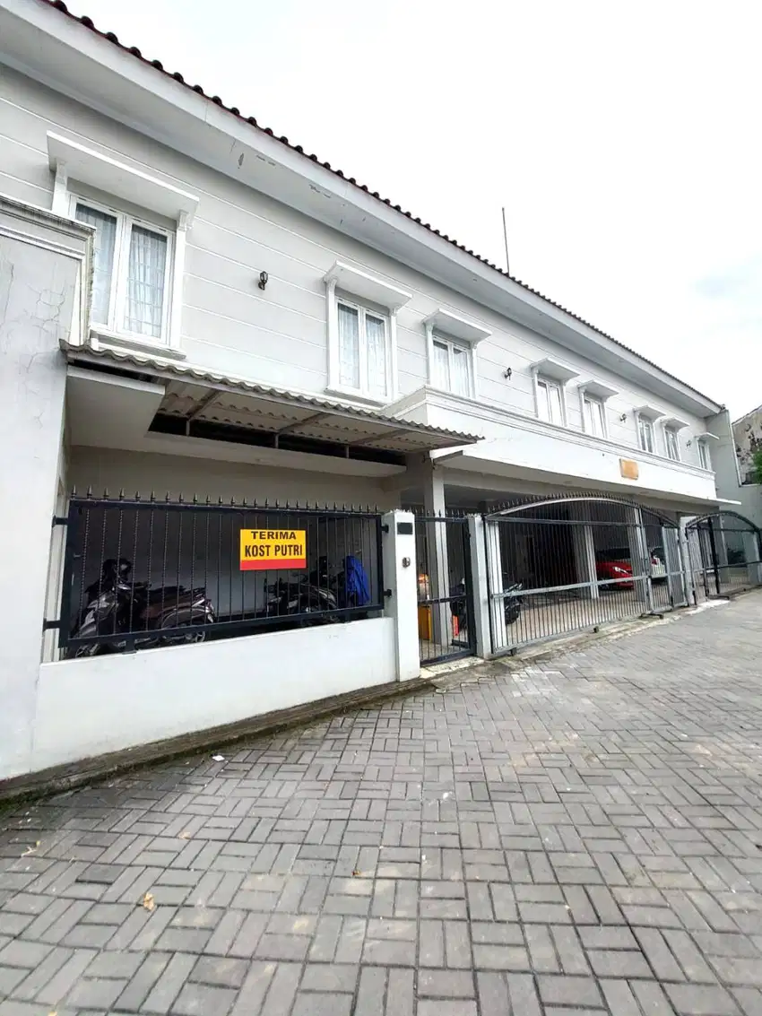 Kos Eksklusif 24 Kamar Hanya 200 meter dari Jalan Seturan Raya