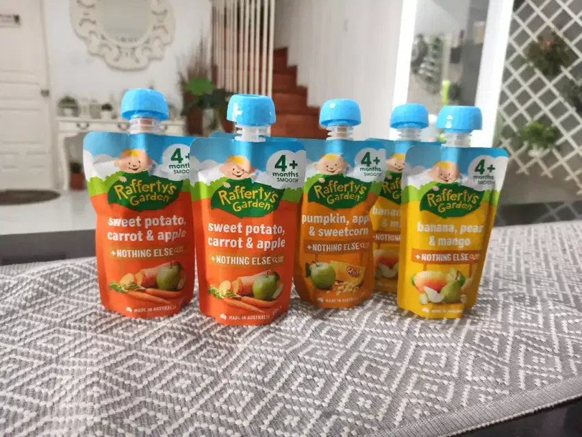 Bubur bayi Raffertys Garden Baby Food  Pouches 4+ Mounths