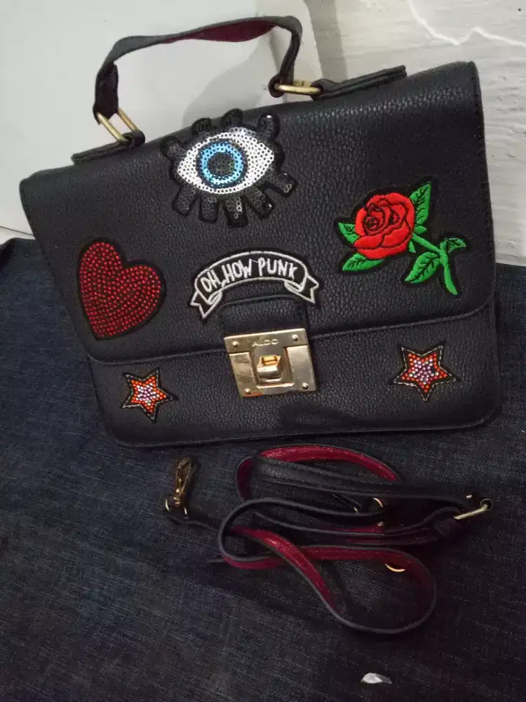 FLASH SALE  preloved l tas selempang