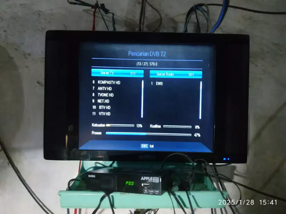 Jual Cepat TV LCD 17 inchi + STB DVBT2 Normal