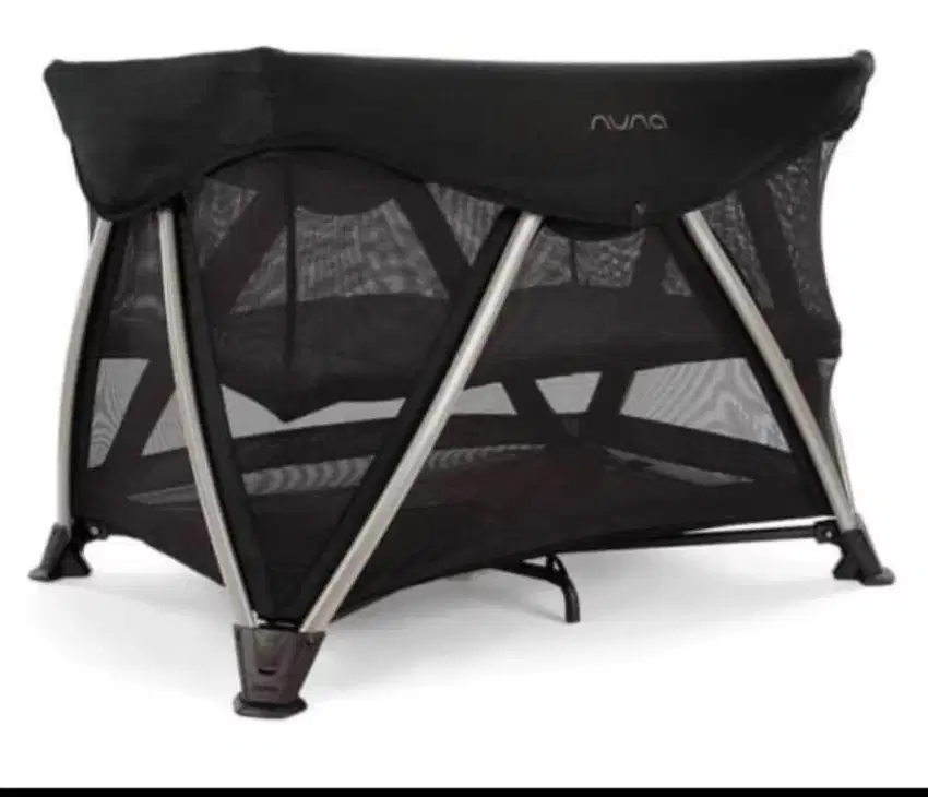 NUNA SERA AIRE babycrib likenew!!