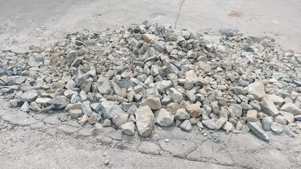 Batu makadam pasir bangka sirtu limestone