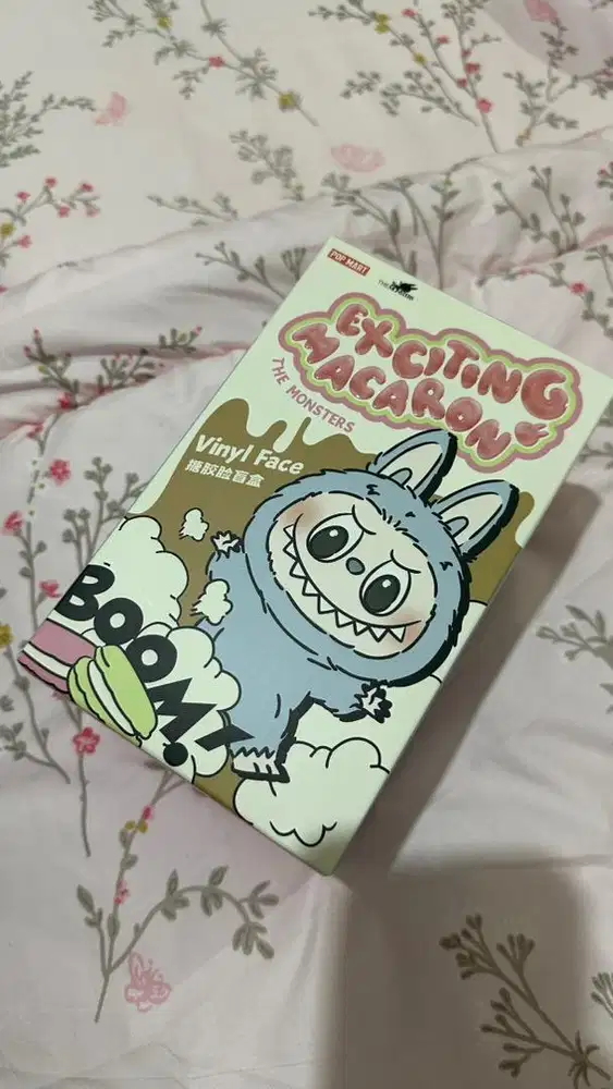 Boneka Labubu macaron soymilk