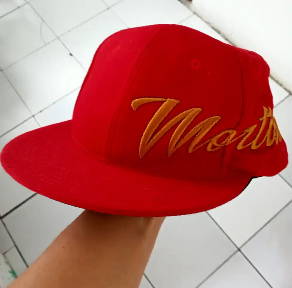 Topi snapback bordir mortalium