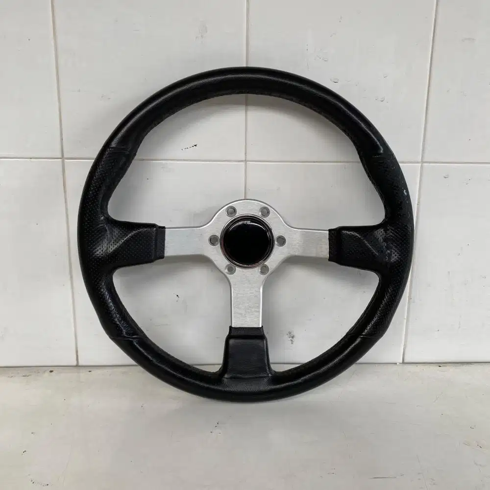 Stir Gussi Deep Corn Original Setir Ori Italy Racing Kulit Nardi Momo