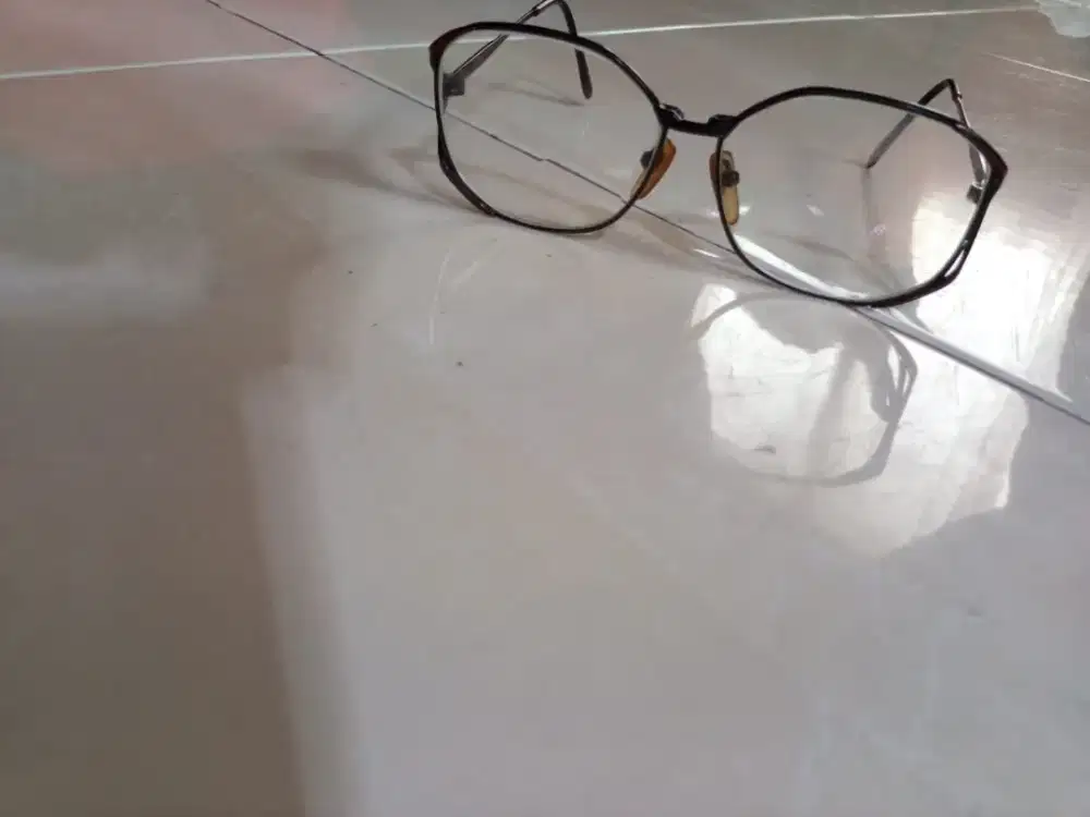 aksesoris kusus wanita ori kacmata ori