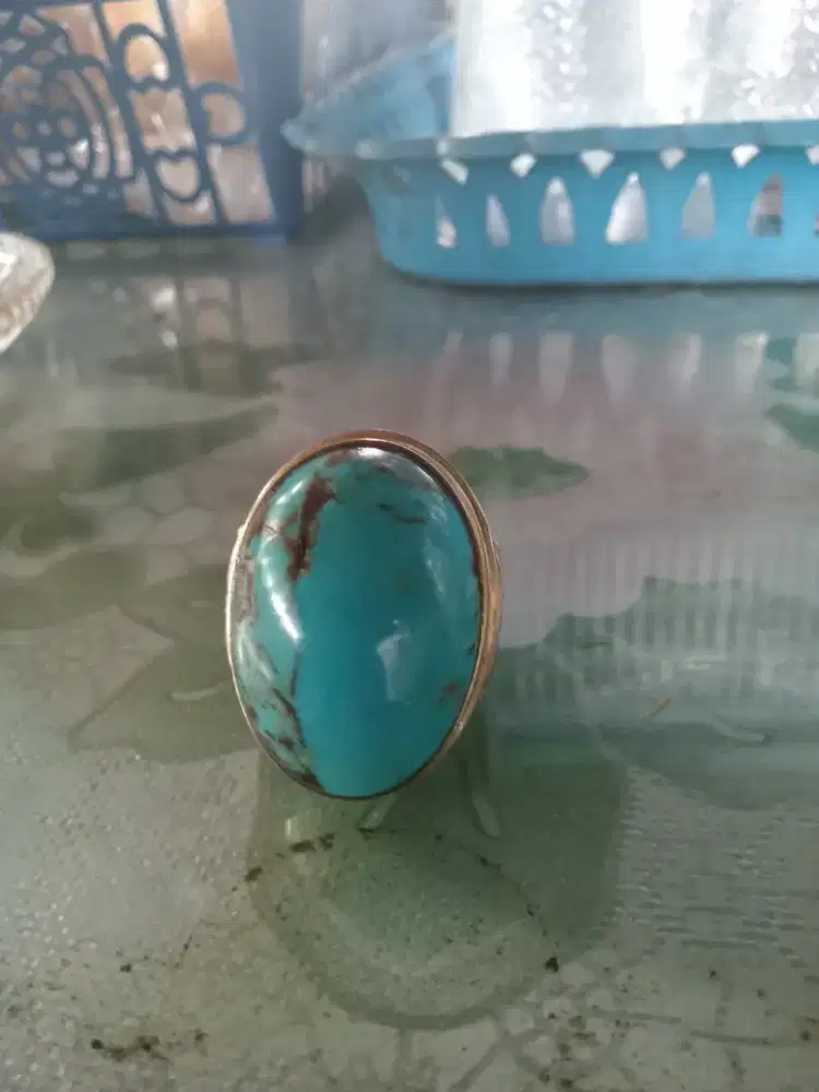 Natural pirus lawas Persia