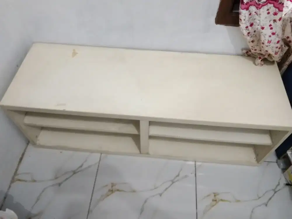 Prelove ikea lack tv + 2 rak hiasan