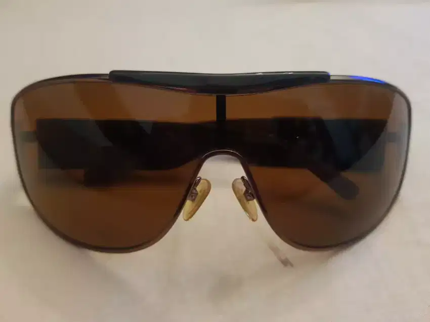 Kacamata Hitam Guess Wanita
