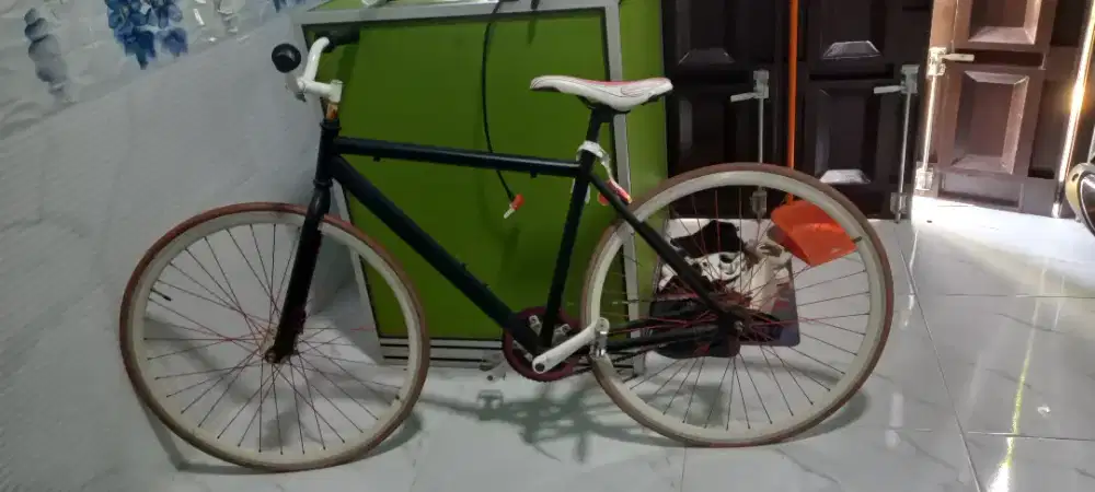 Sepeda jalan jalan kemesjit