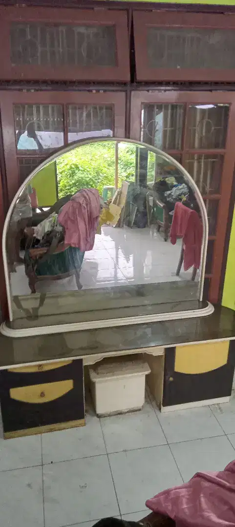 Meja rias kaca bufet jumbo 1set siap pakai nego cod rungkut ok