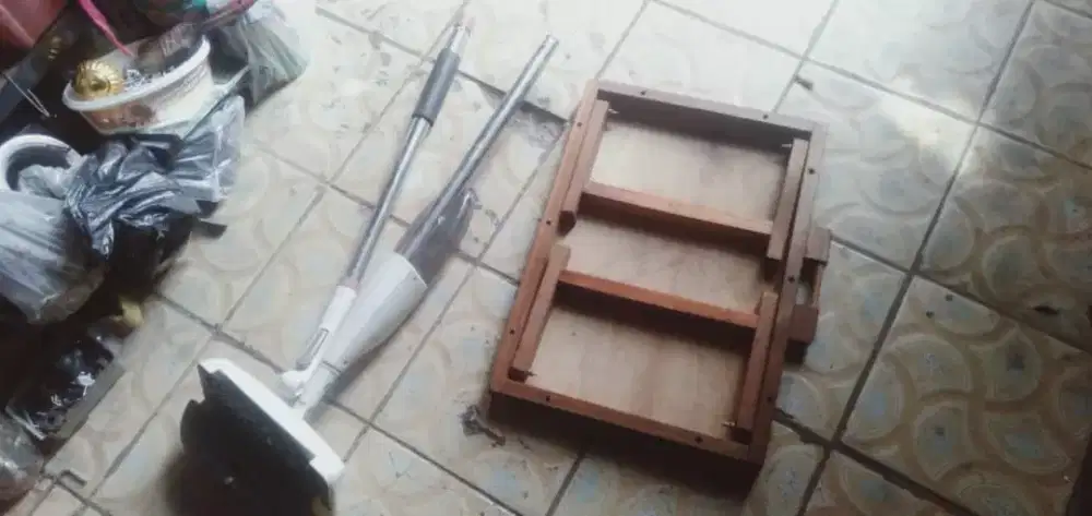 Slhkn plh slh 1 dr meja bljr khusus ank2 atau sblh2 nya hrg murah sj