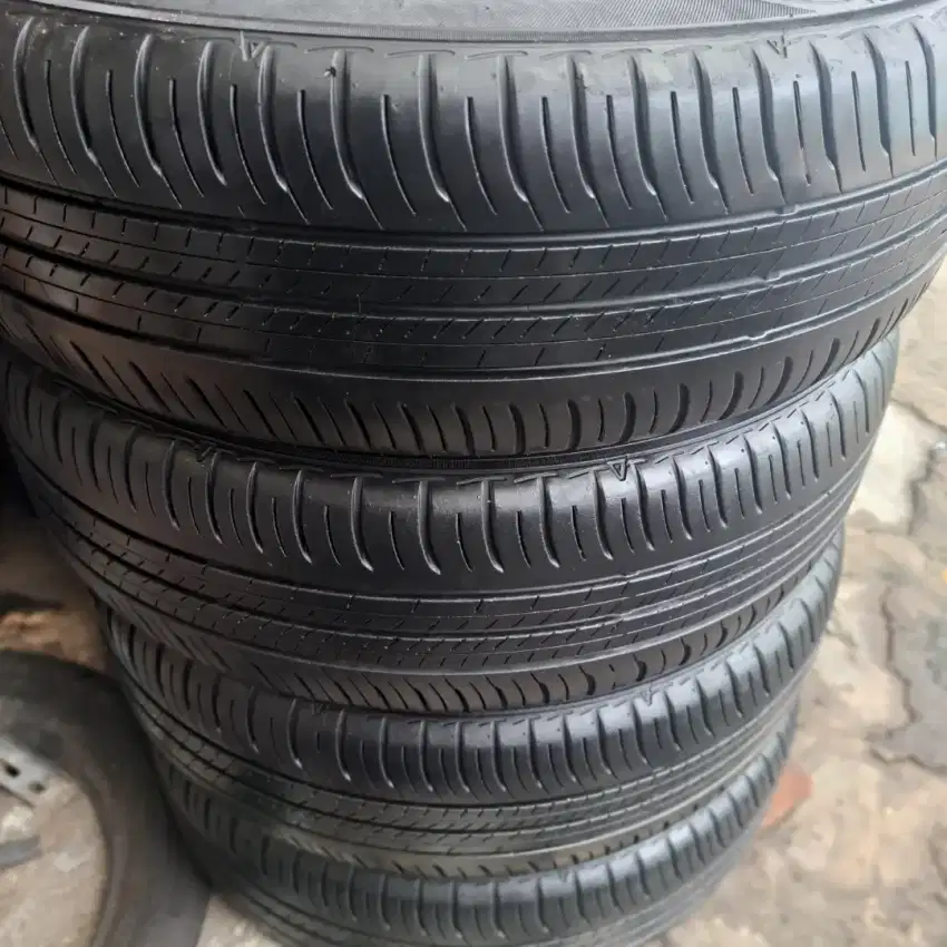 Ban mobil 205 60 17 dunlop enasave