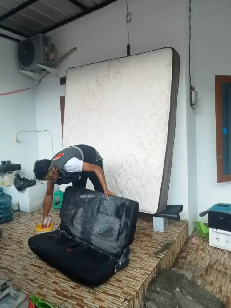 Jasa cuci kasur sofa jok mobil