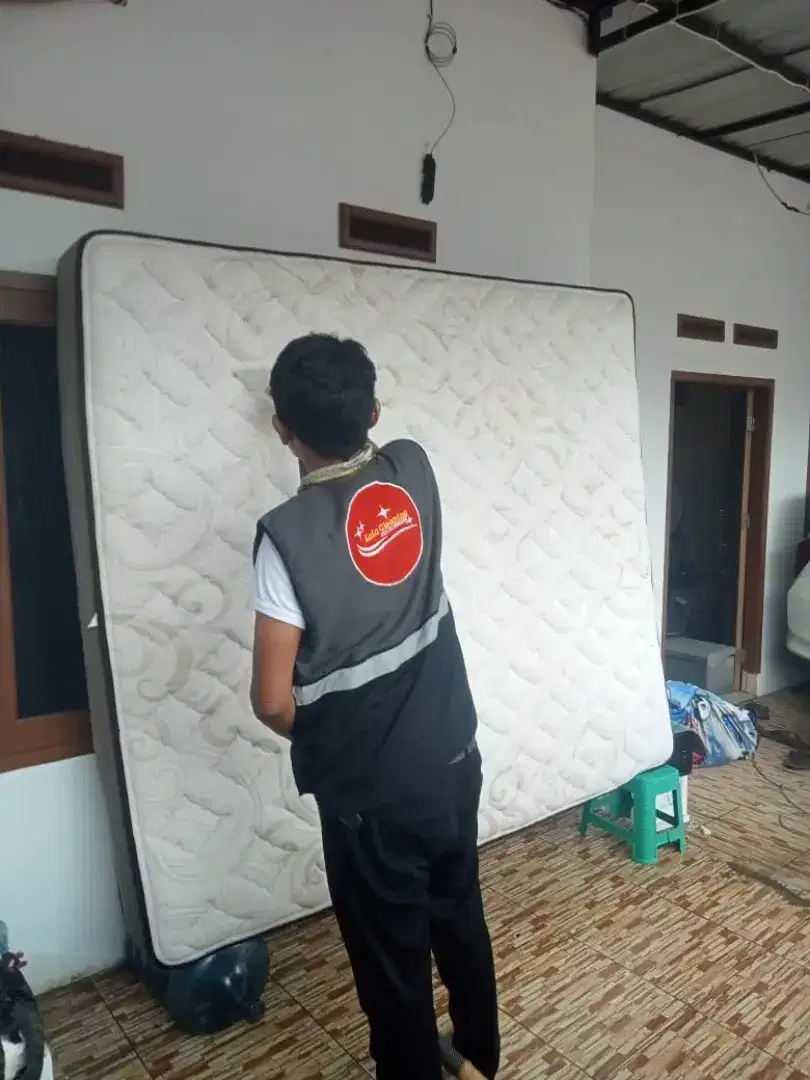 Jasa cuci kasur sofa jok mobil