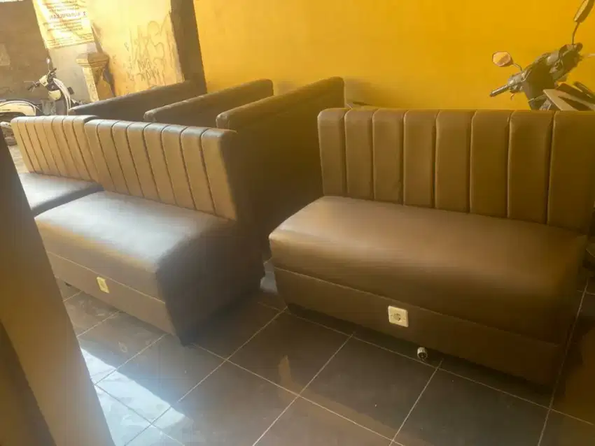 Model sofa cafe warna bisa reques