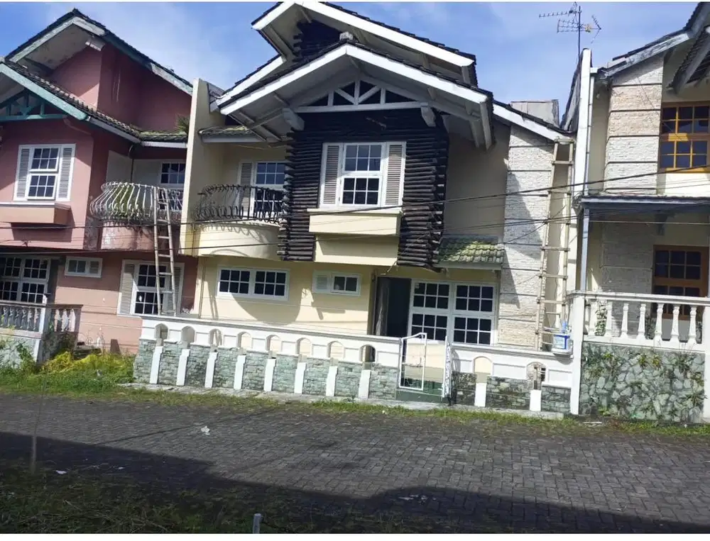 Rumah Villa Green Apple Cipanas Jual Cepat