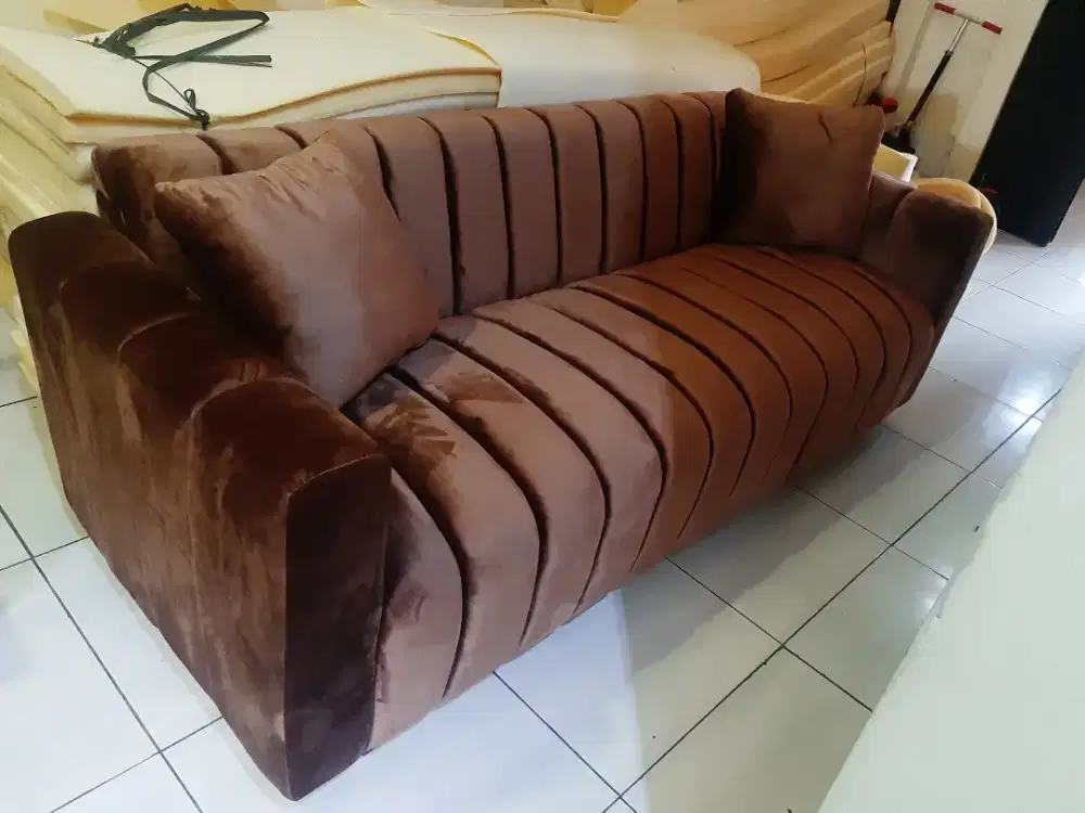 Sofa model garis garis warna bisa reques