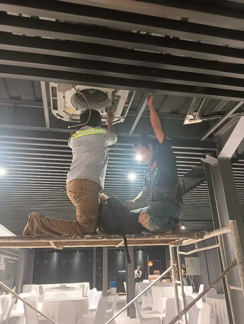 Service AC service dan service kulkas bergaransi