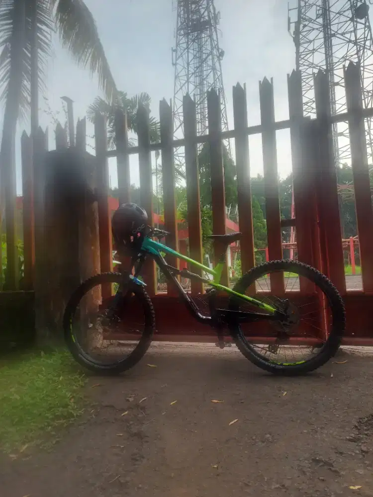 Sepeda gunung mtb siskiu T7 ukuran M 27.5 12 speed