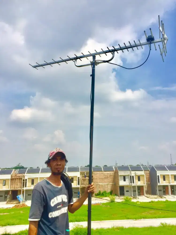 Pasang Antena TV Plus Tiang Besi