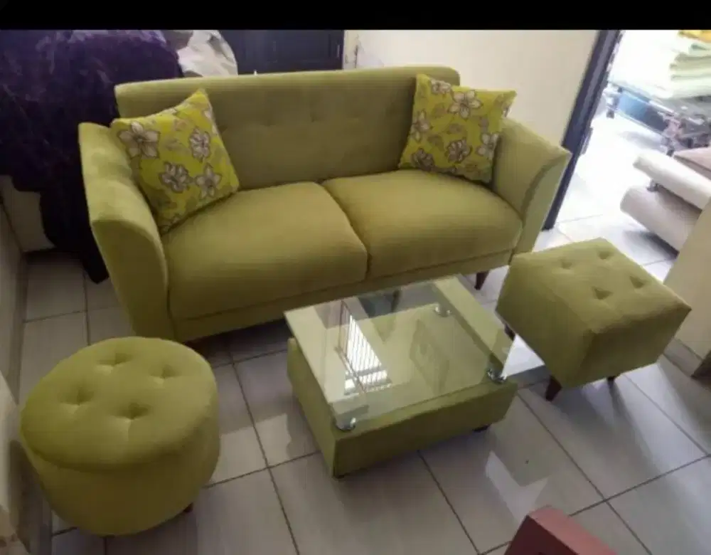 Model sofa rertro warna bisa reques